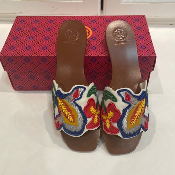 Tory Burch Shoes - NIB Tory Burch Bianca Floral Slide